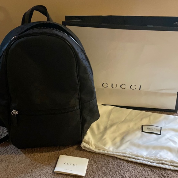 gucci slim backpack